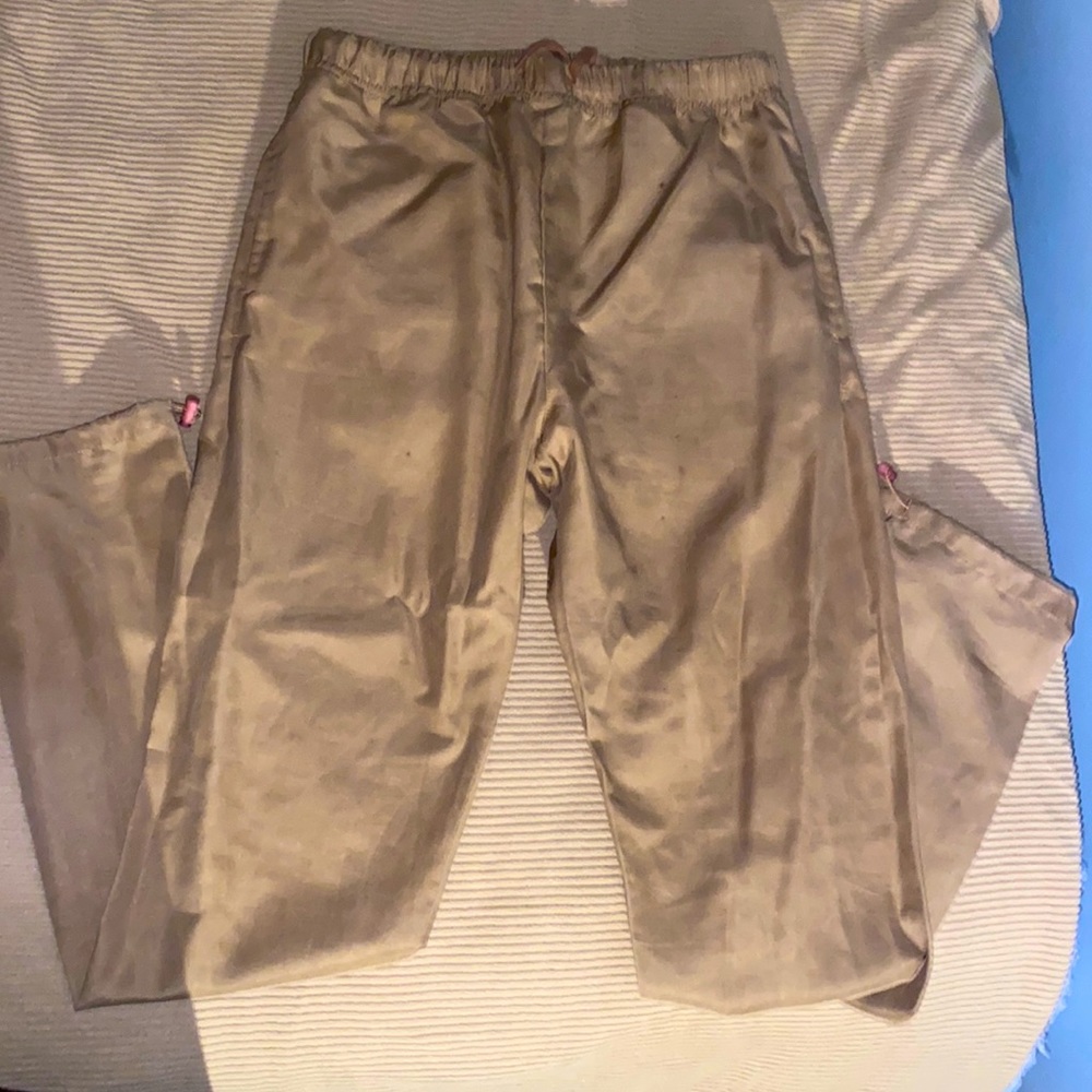 Cargos w/o pockets
